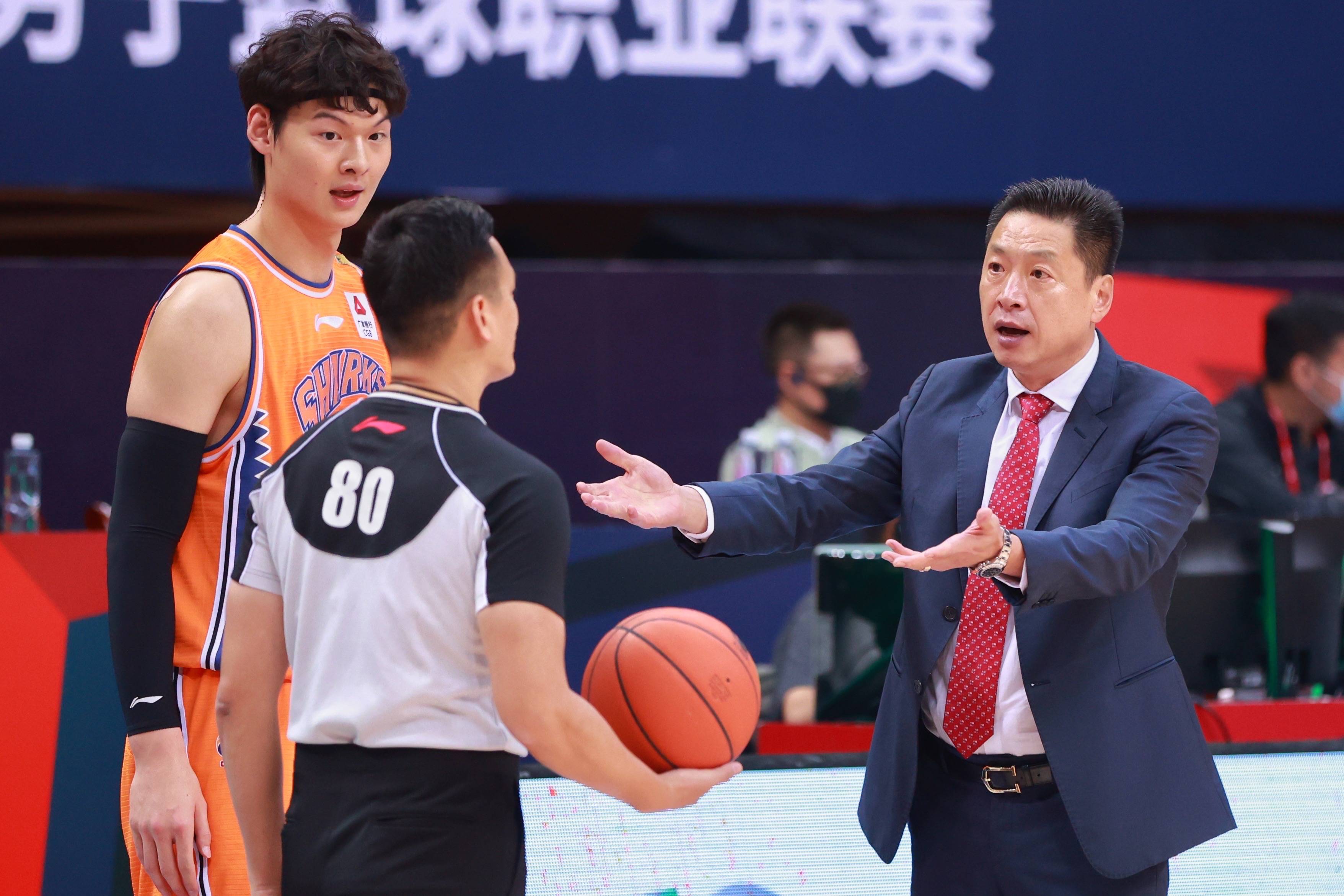 旺财28娱乐- 足总杯赛后走向成谜，福建男篮队长鼓劲，细节曝光，赛季目标并未改变