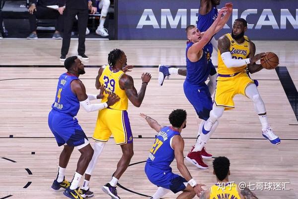 包含西亚卡姆巅峰对决，穆雷与90激战澳大利亚队分钟，惊险取胜胜负难料！的词条